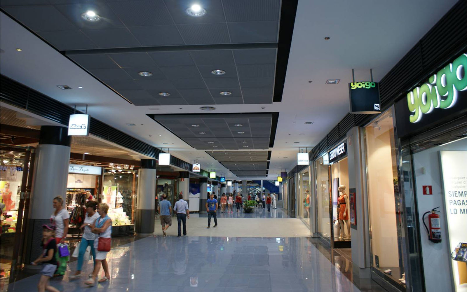 Tiendas centro comercial